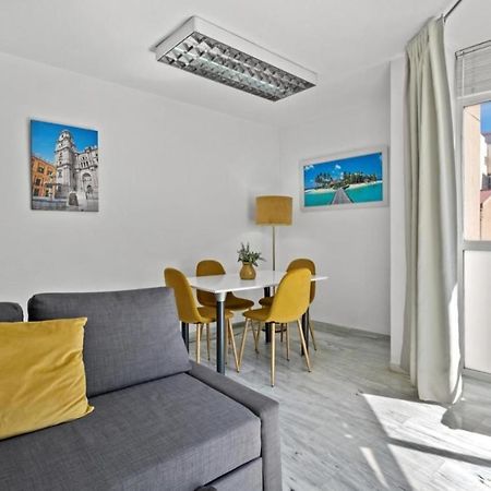 Apartamento Luminoso Cuarteles Apartment มาลากา ภายนอก รูปภาพ